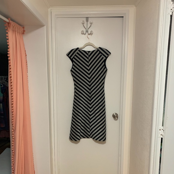 Vintage original Damzels in this Dress - Picture 2 of 3